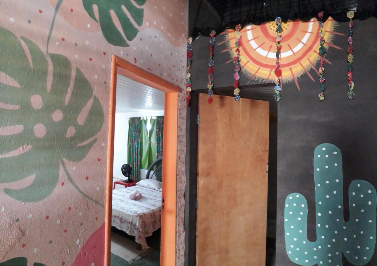 Perto Do Aeroporto De Salvador - Dona Pitanga Hostel Лауру-ди-Фрейтас Экстерьер фото
