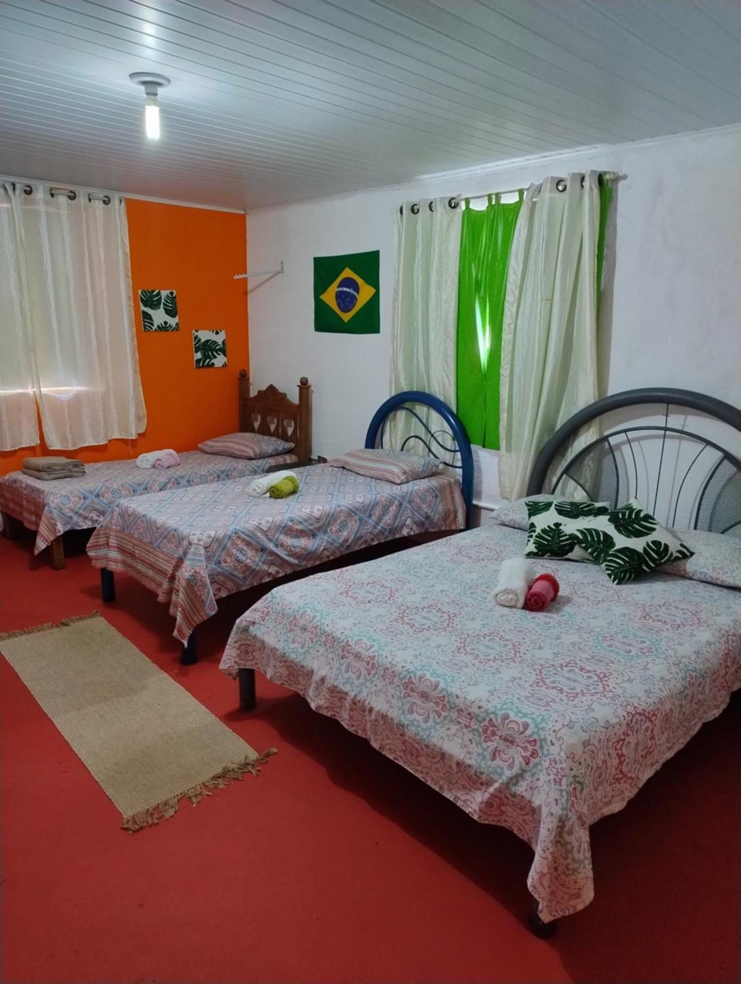 Perto Do Aeroporto De Salvador - Dona Pitanga Hostel Лауру-ди-Фрейтас Экстерьер фото