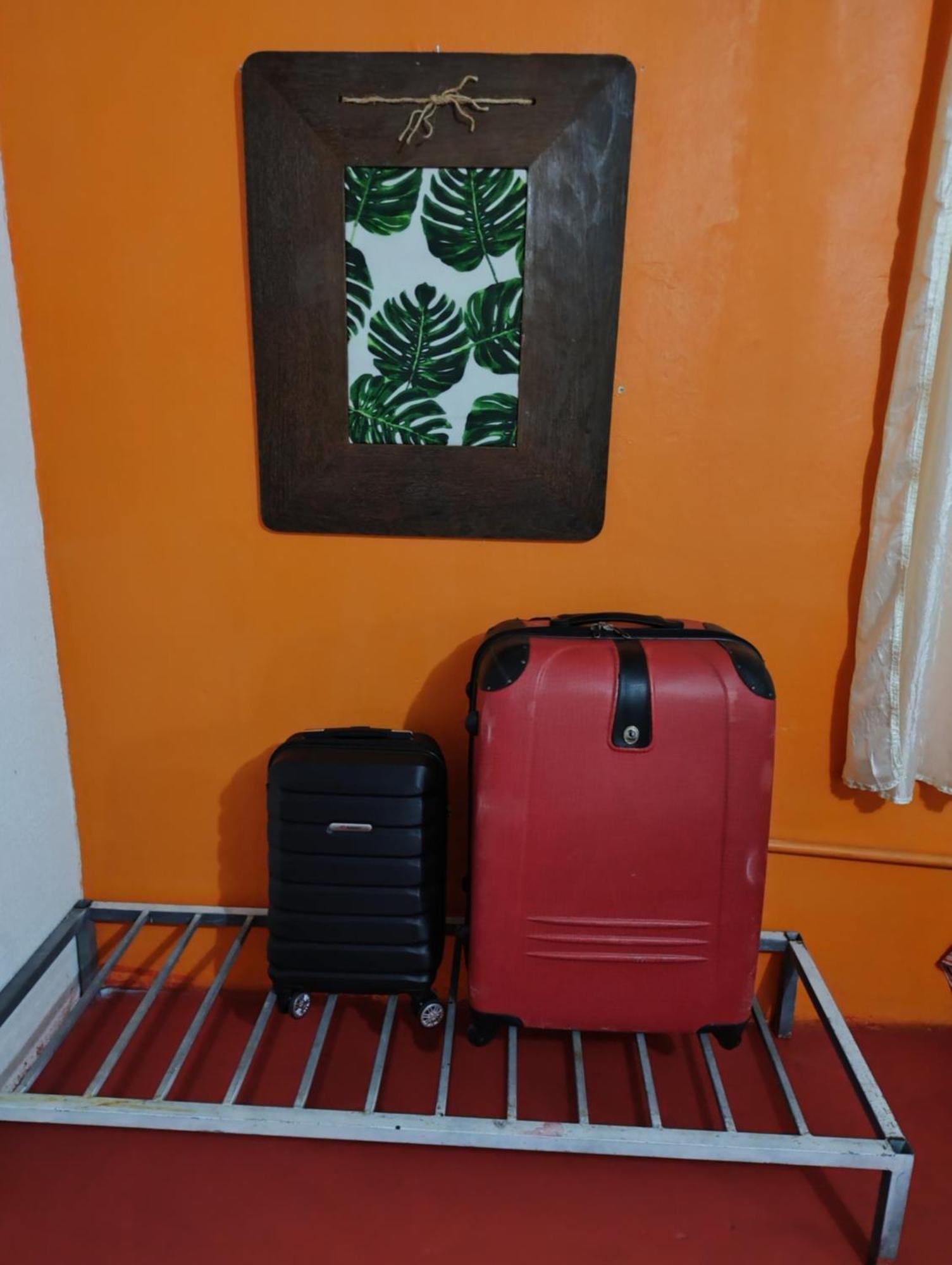 Perto Do Aeroporto De Salvador - Dona Pitanga Hostel Лауру-ди-Фрейтас Экстерьер фото