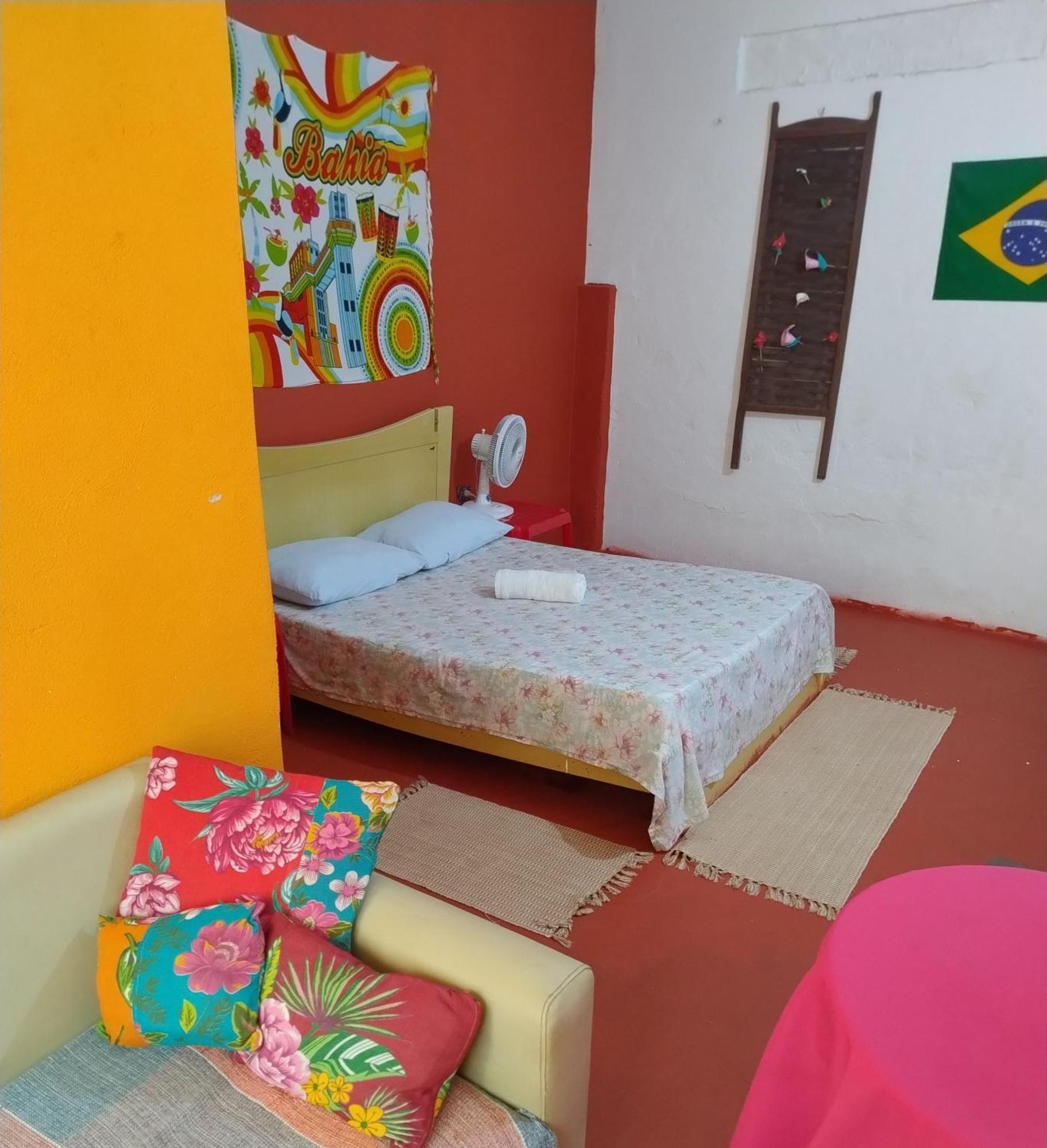 Perto Do Aeroporto De Salvador - Dona Pitanga Hostel Лауру-ди-Фрейтас Экстерьер фото